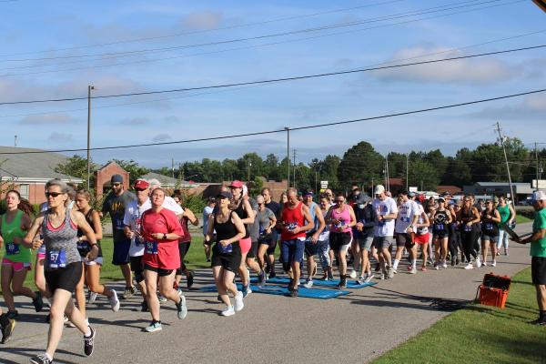 runners at the Liberty Day 5k